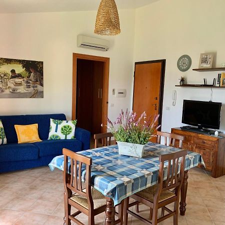 La Finestra Sul Castello Appartement Bosa Buitenkant foto