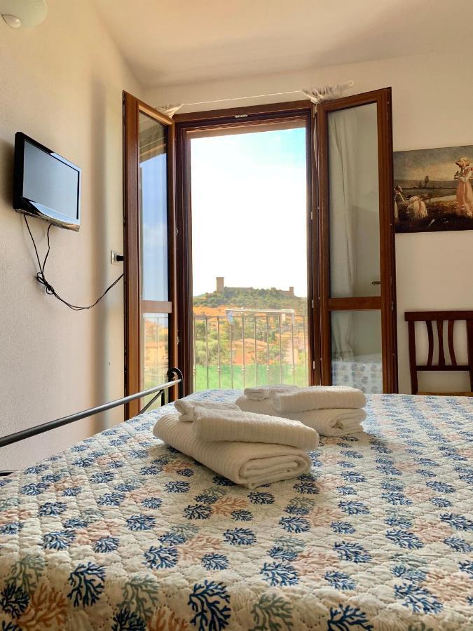 La Finestra Sul Castello Appartement Bosa Buitenkant foto