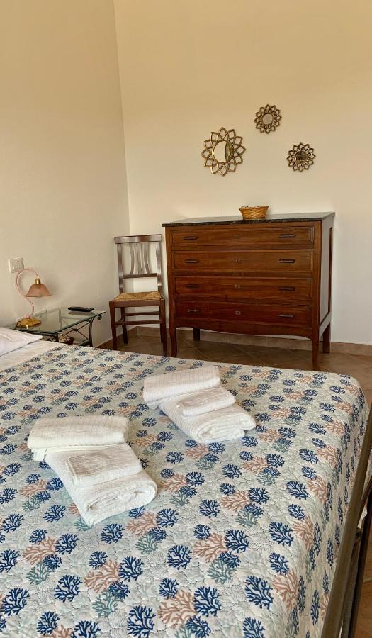 La Finestra Sul Castello Appartement Bosa Buitenkant foto